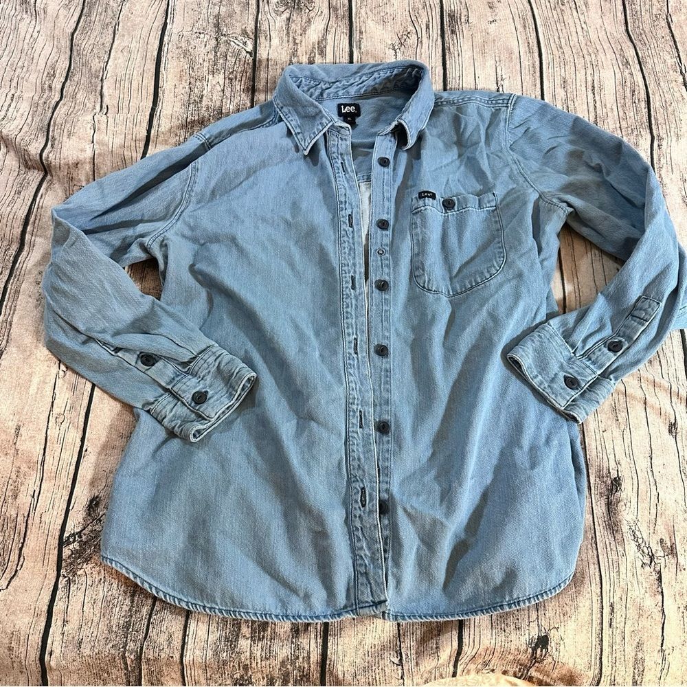 Vintage Style Lee Denim Workshirt in Light Blue Size XL